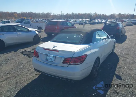 2014 Mercedes-Benz E 350 z USA, uszkodzony, nr VIN WDDKK5KF8EF251327